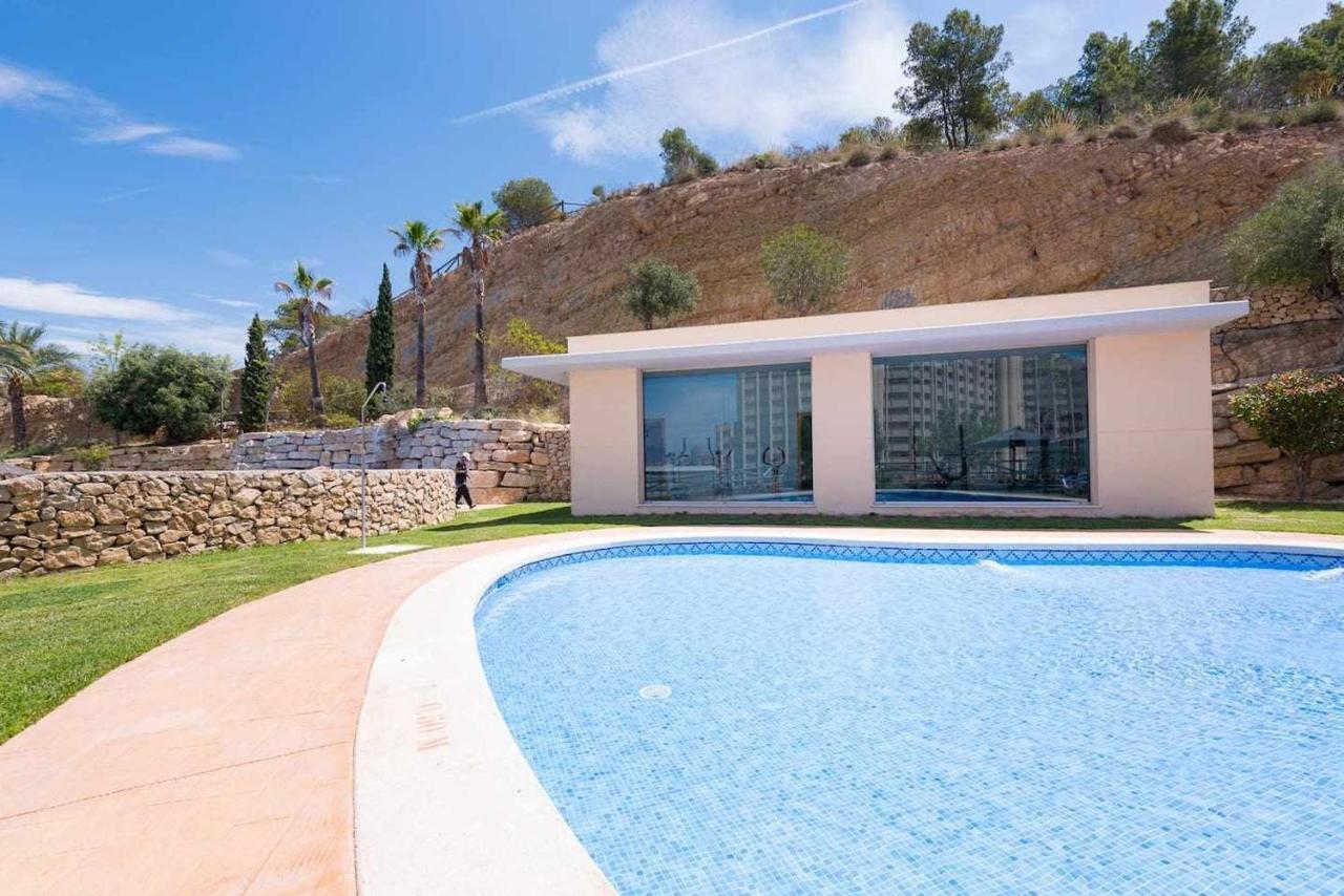 High Rise Apartment On The 39Th Floor With Private Terrace And Sea Views Benidorm Luaran gambar