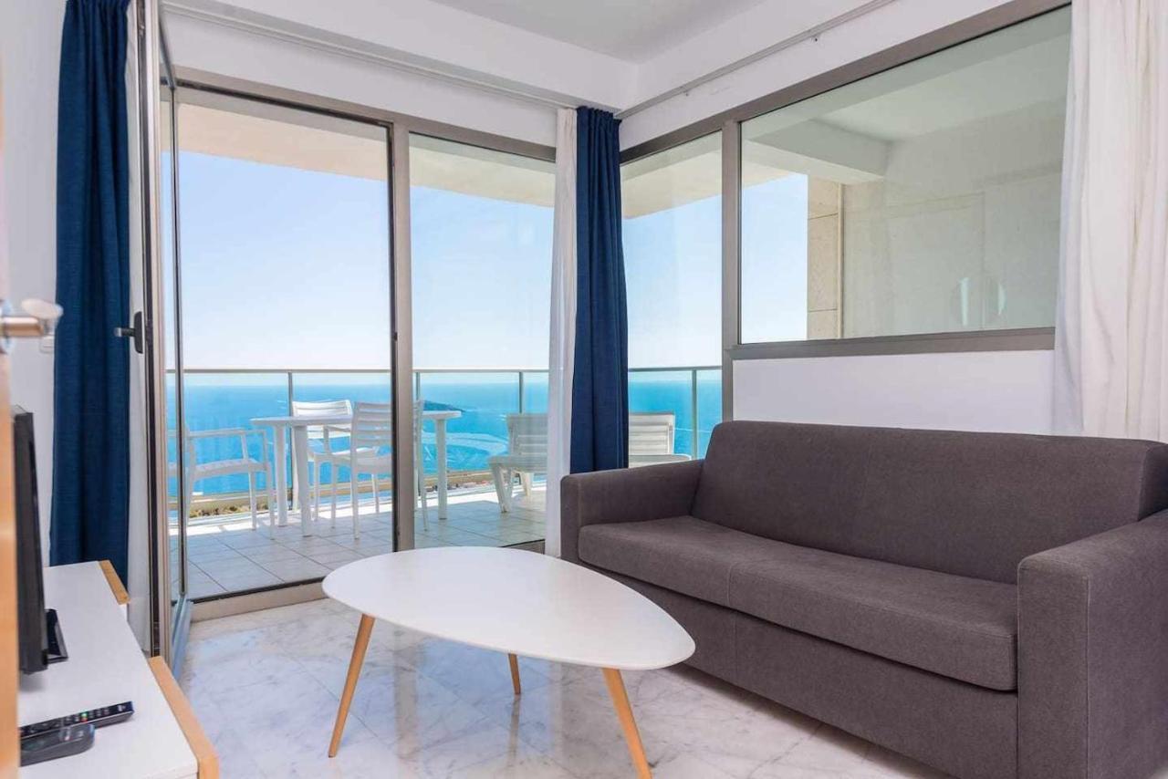 High Rise Apartment On The 39Th Floor With Private Terrace And Sea Views Benidorm Luaran gambar