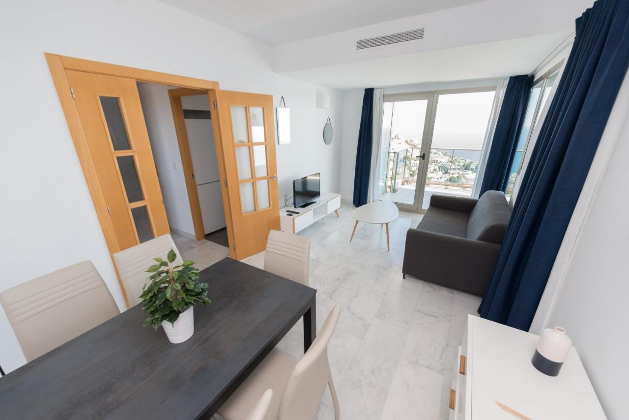 High Rise Apartment On The 39Th Floor With Private Terrace And Sea Views Benidorm Luaran gambar